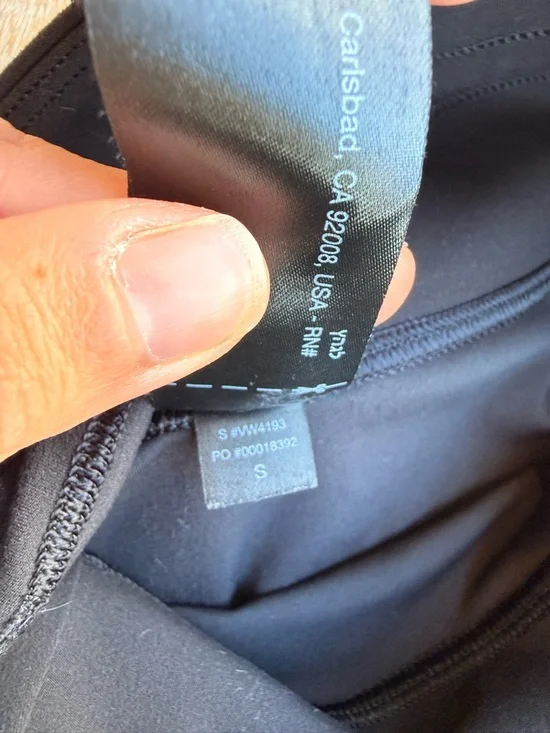 Vuori SET of Daily Piped Bra & Legging in Black - Picture 4 of 7